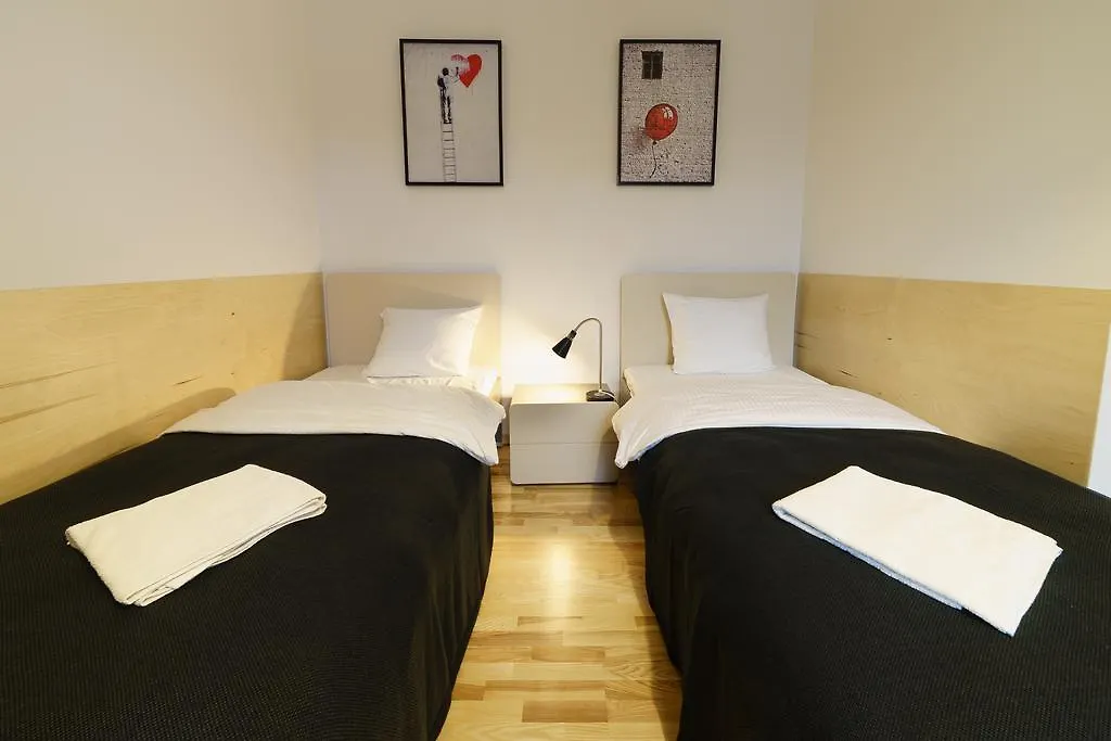 1 Night In Poznań - Matejki Apartments 3*,