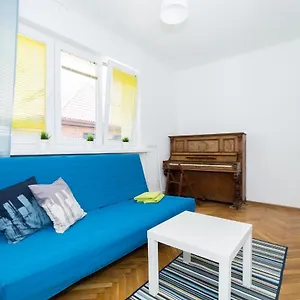  Hostel Uwh Polska
